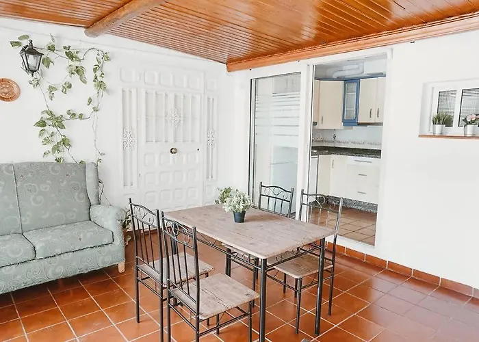 Amplia Y Centrica Casa En Torremolinos8 Huespede