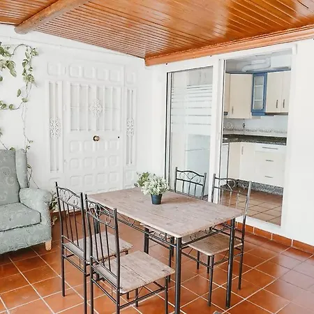 Amplia Y Centrica Casa En Torremolinos8 Huespede