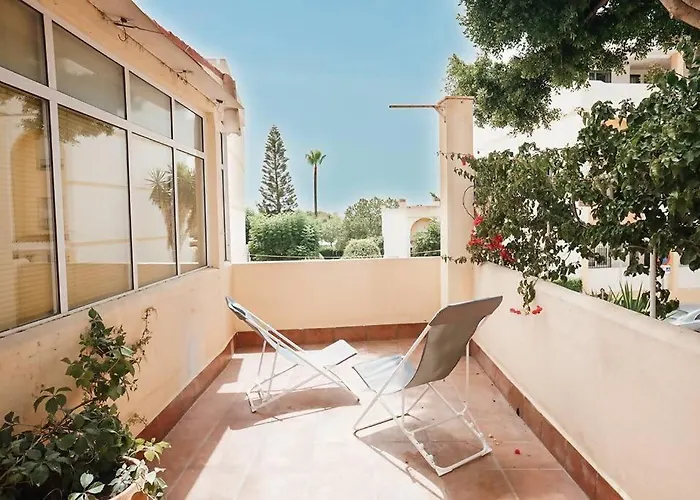 Amplia Y Centrica Casa En Torremolinos8 Huespede